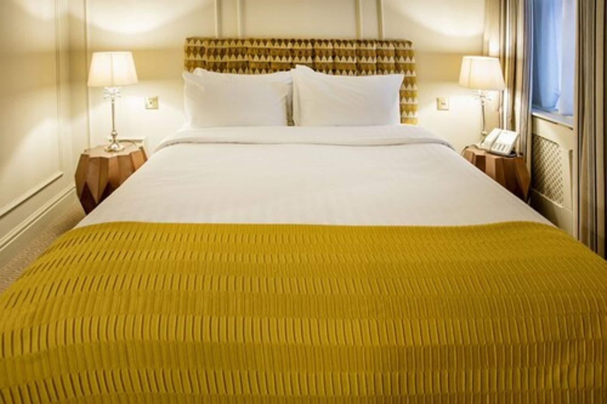 Hotel Cromwell Стівенідж Екстер'єр фото