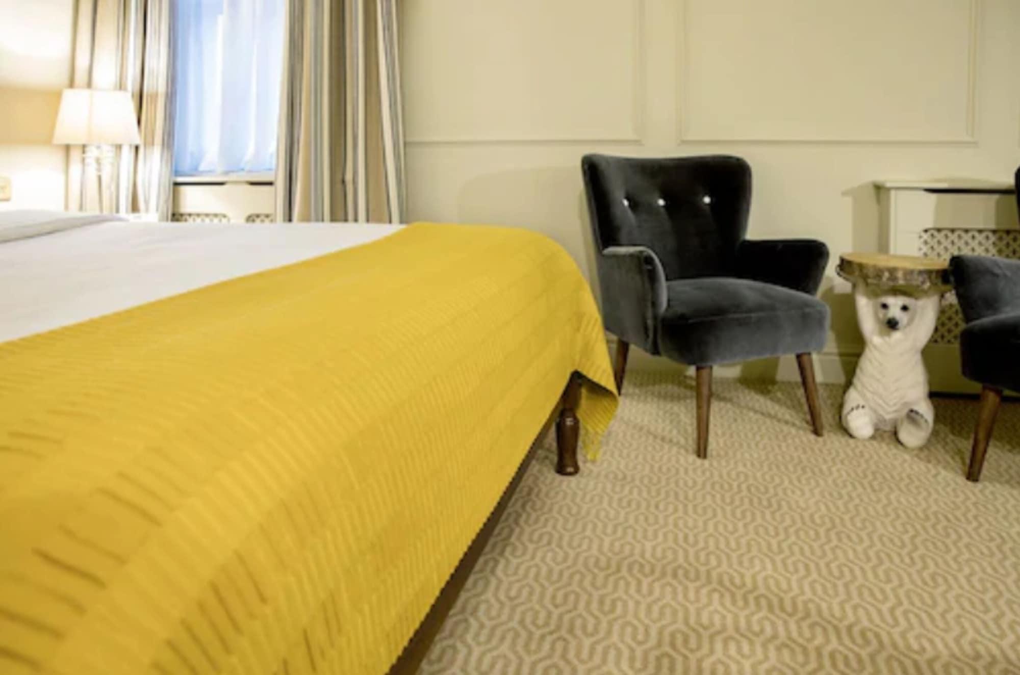 Hotel Cromwell Стівенідж Екстер'єр фото