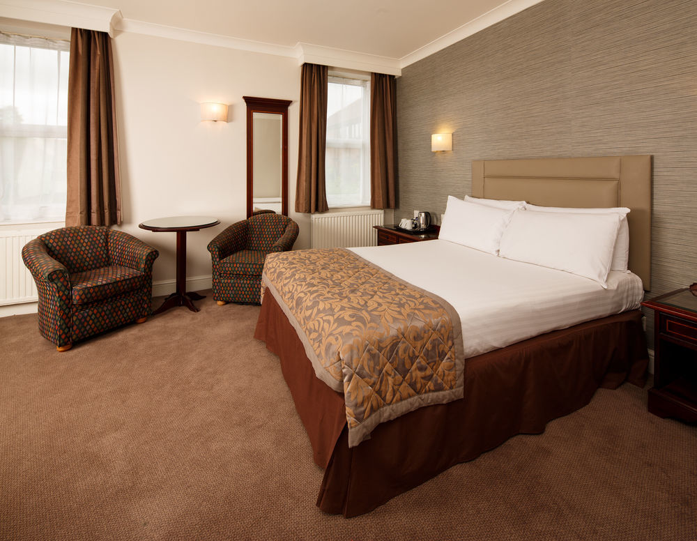 Hotel Cromwell Стівенідж Екстер'єр фото