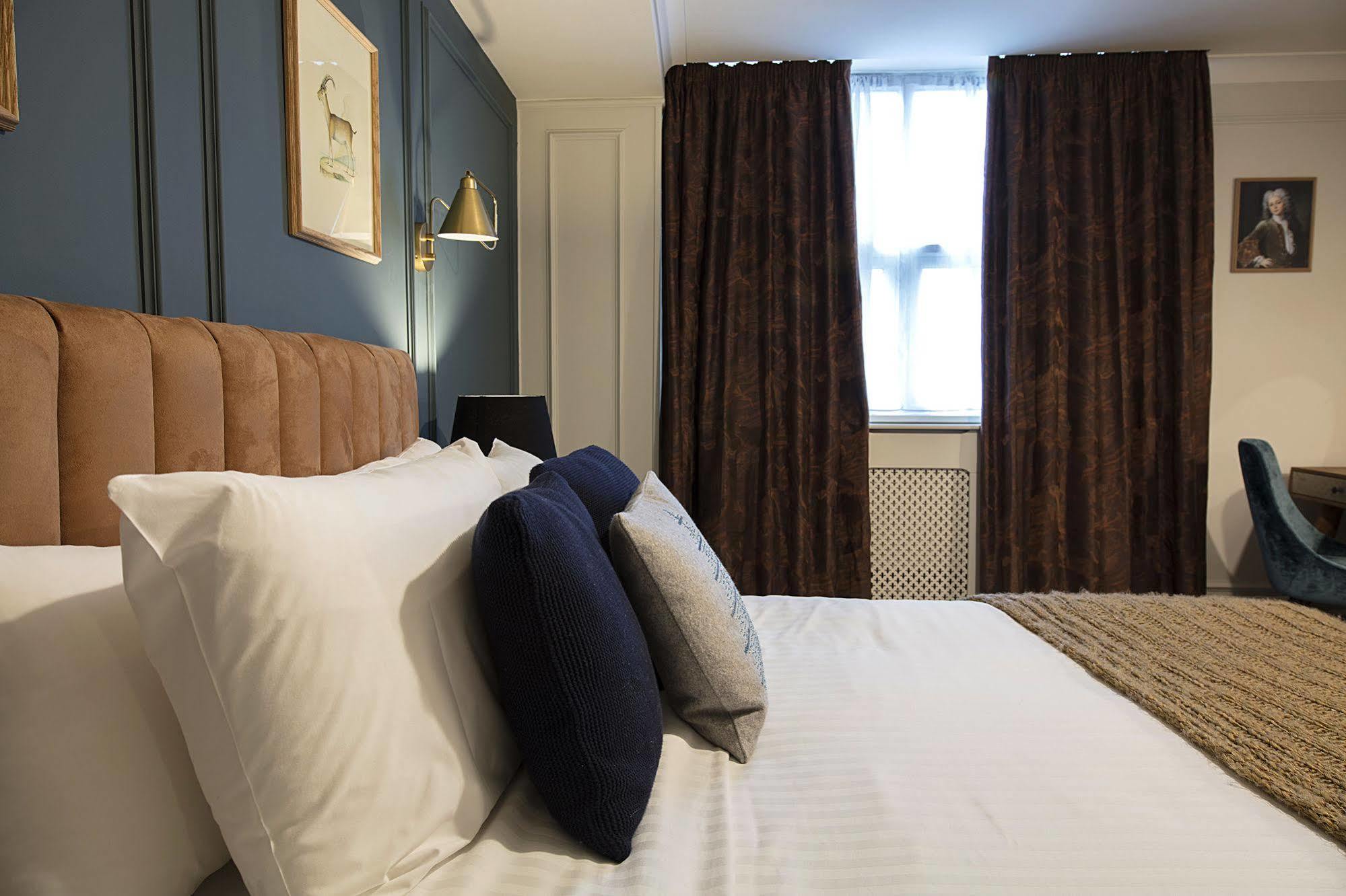 Hotel Cromwell Стівенідж Екстер'єр фото